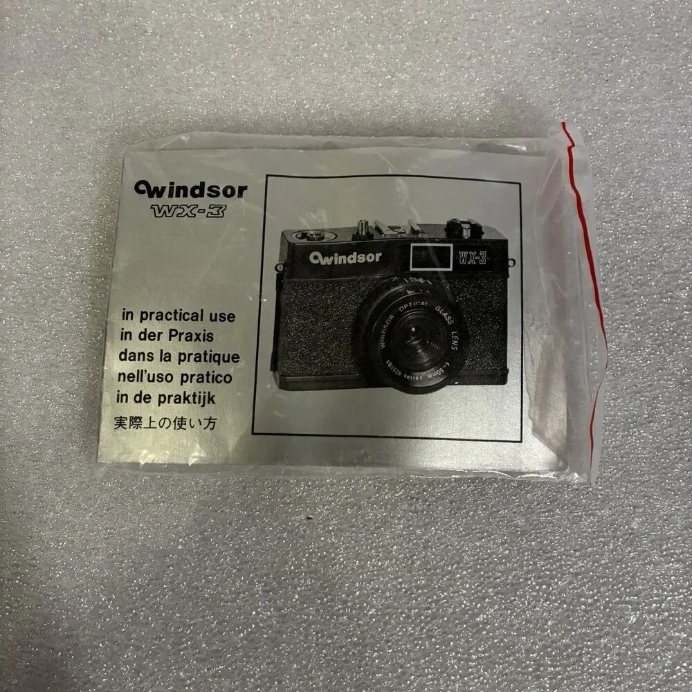 Windsor WX-3 —35mmCamera With Case Box, Original Information Booklets And Straps